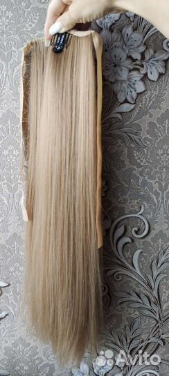 Волосы на лентах русые