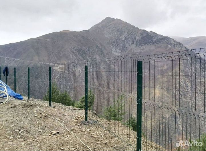 3д забор из сетки гиттер