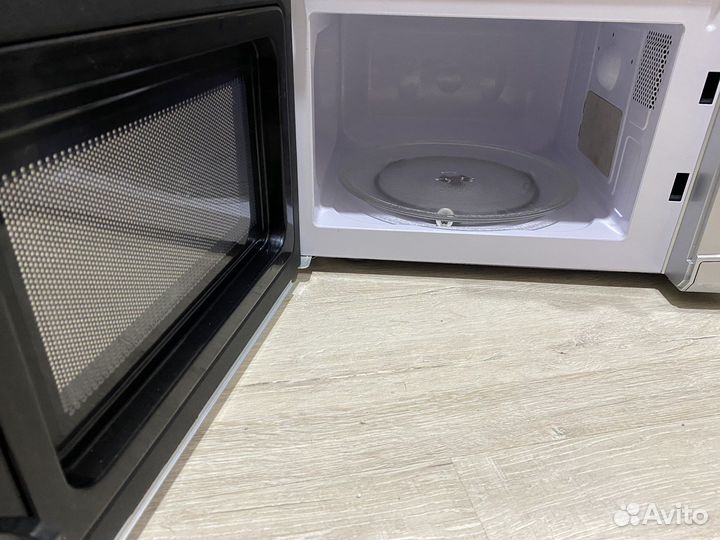 Микроволновая печь Midea
