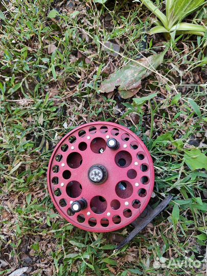 Катушка рыболовная