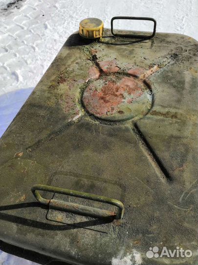 Канистра для бензина 40 л