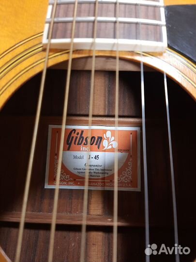 Акустическая гитара gibson