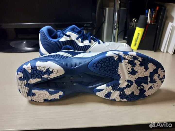 Кроссовки Asics