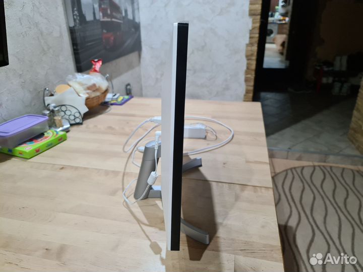 Монитор LG 24