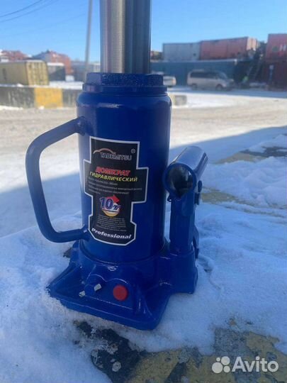 Домкрат гидравлический бутылочный новый 10 тонн