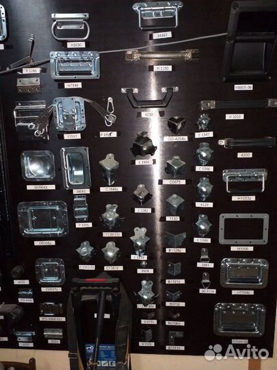 Фурнитура для кофров и кейсов