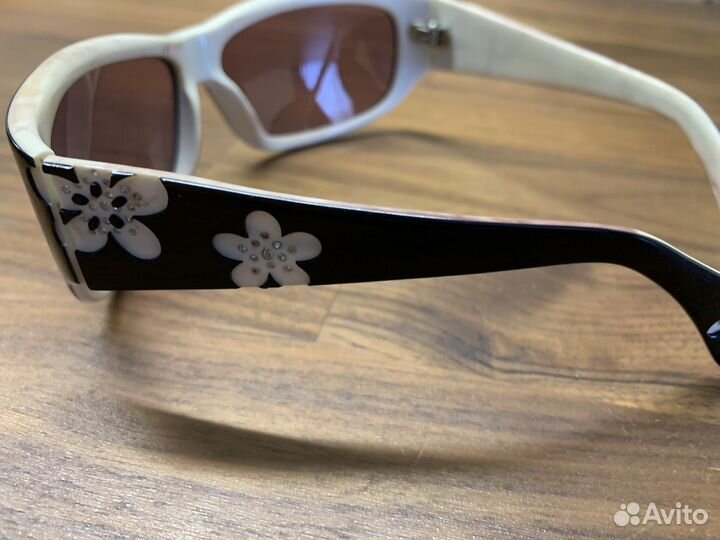 Солнцезащитные очки Salvatore Ferragamo