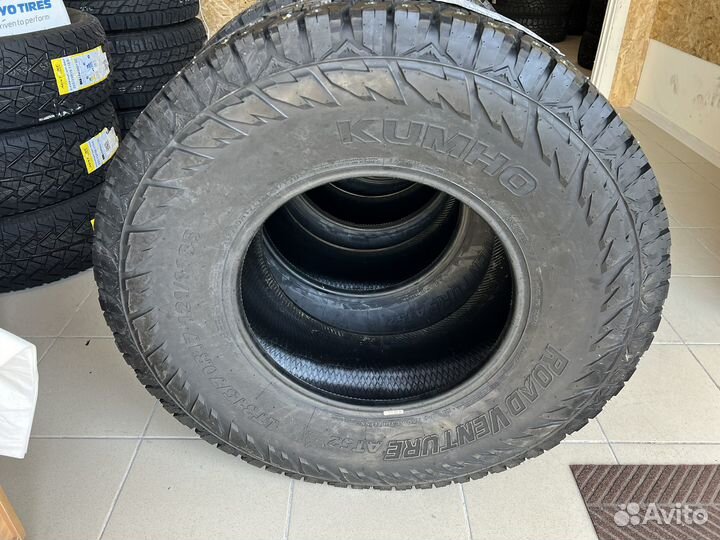 Kumho Road Venture AT52 315/70 R17