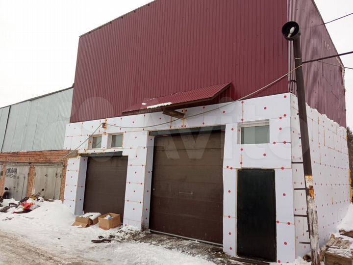 Гараж, > 30 м²