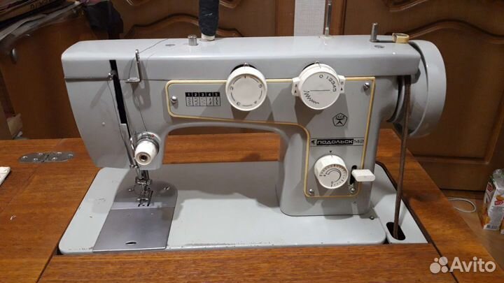 Швейная машина Подольск 142