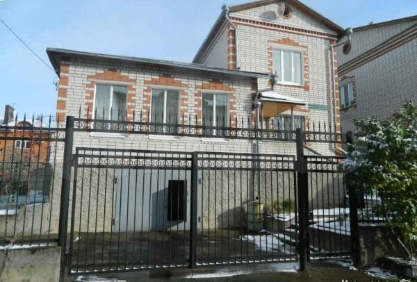 Дом 375,6 м² на участке 10,5 сот.