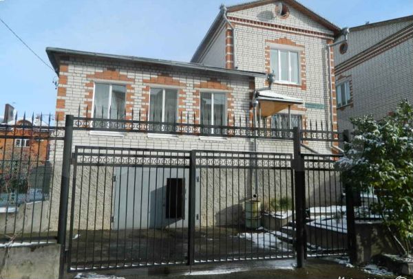 Дом 375,6 м² на участке 10,5 сот.