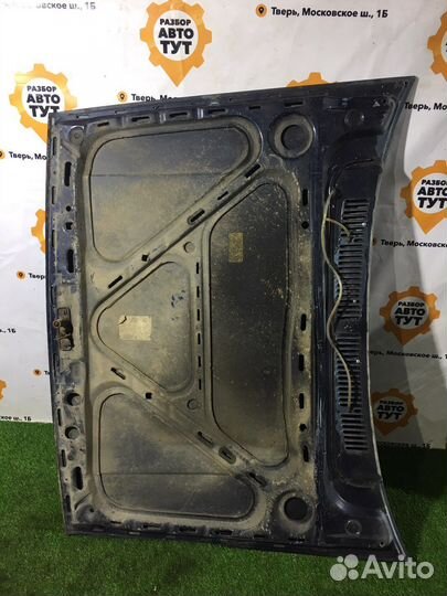 Капот на volkswagen jetta 2