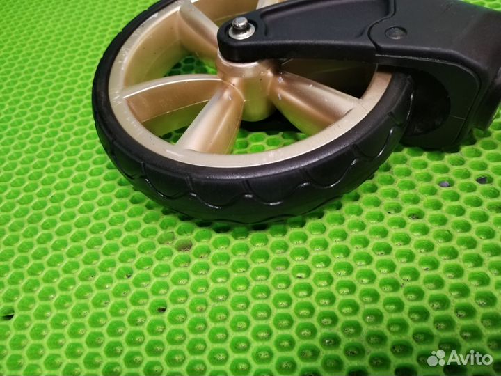 Колесо на коляску Aimilia переднее с вилкой