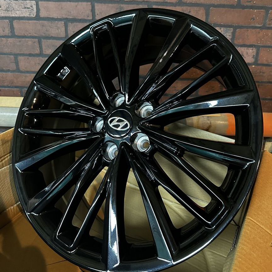Литые диски Hyundai 8×R19 5×114.3