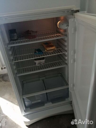 Холодильник бу indesit