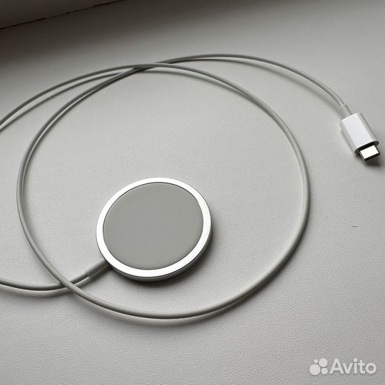 MagSafe беспроводная зарядка для iPhone оригинал