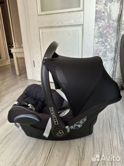 Автолюлька maxi cosi с базой isofix