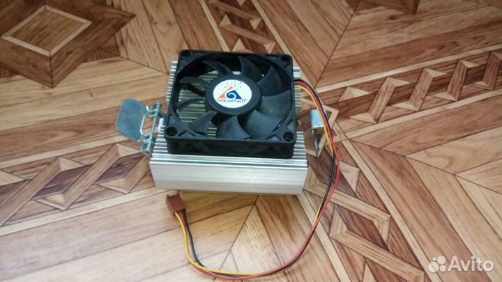 Кулер GlacialTech Igloo 7300