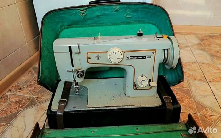 Швейная машина 