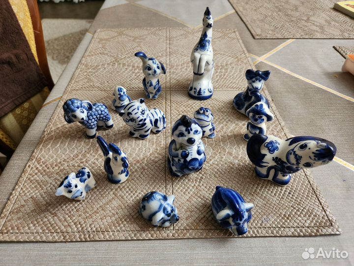 Коллекция статуэток гжель