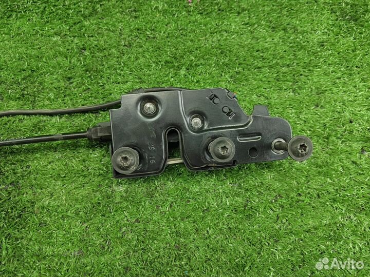 Замок капота Audi A4 B8