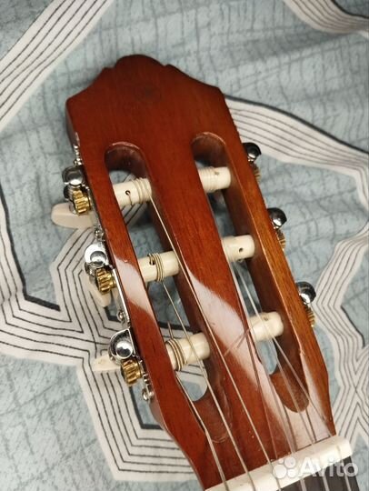 Гитара yamaha C40