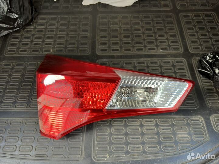 Фонар задний левый внутренний Rav4 2013