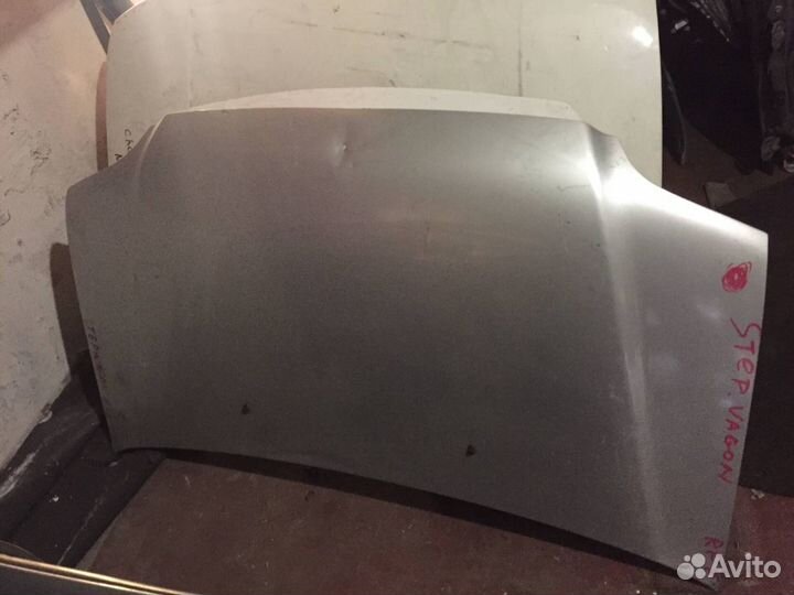 Капот Honda Stepwagon RF3