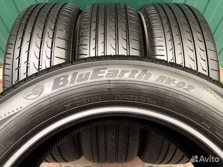 Yokohama BluEarth RV-02 225/60 R18