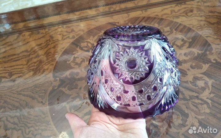 Хрустальная конфетница