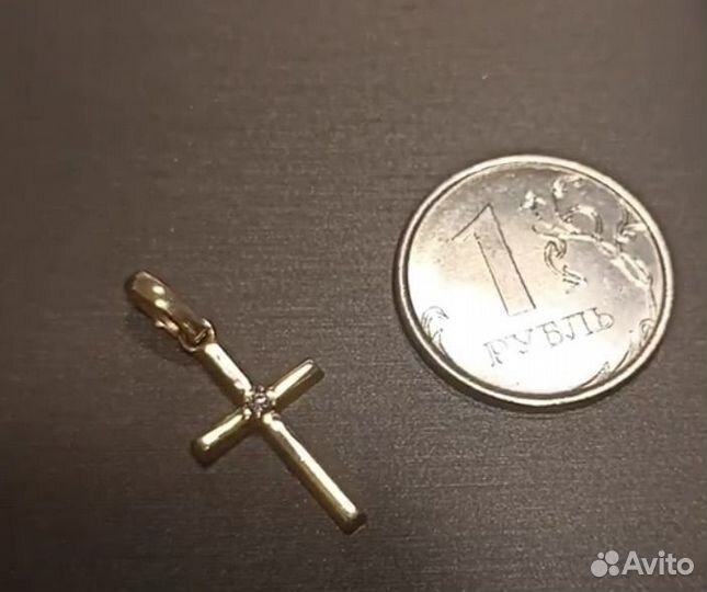 Крестик с бриллиантом