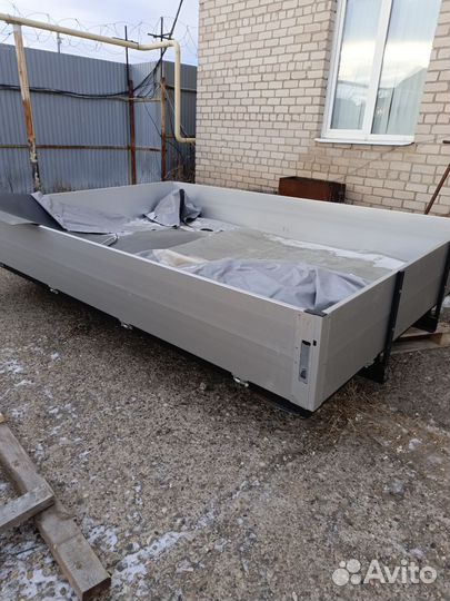 Бортовая платформа с алюминиевыми бортами