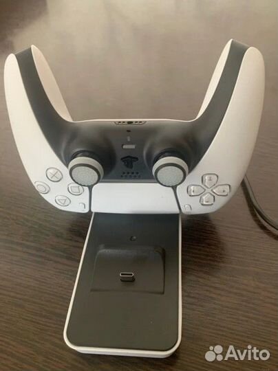 Зарядная станция для геймпадов ps5