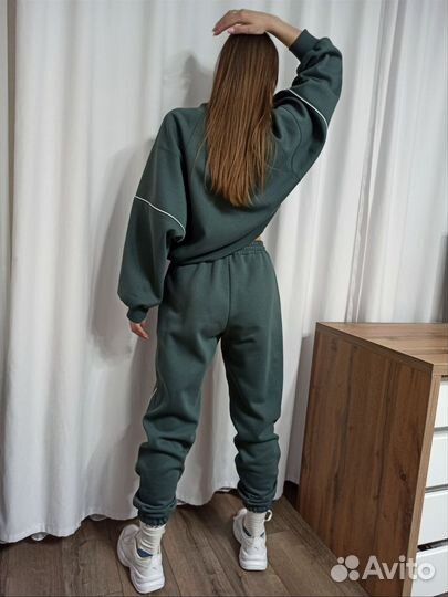 Костюм женский