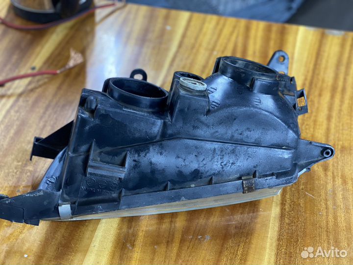 Передняя фара, Toyota Caldina 211