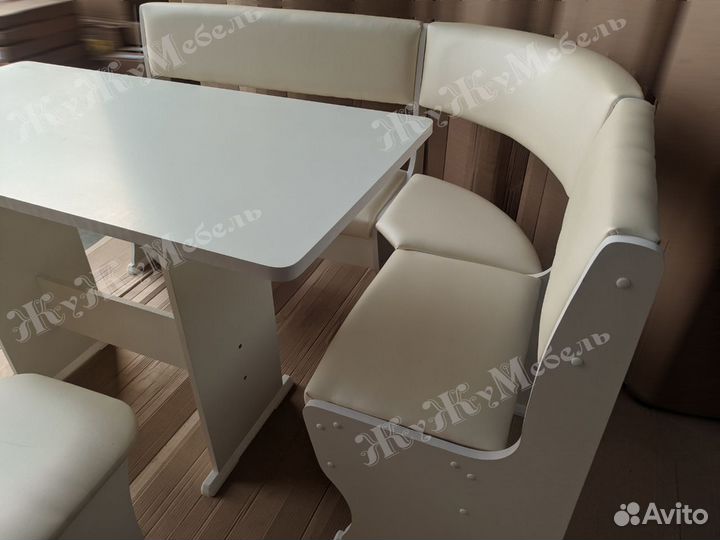 Кухонный уголок новый