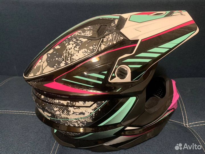 Шлем на питбайк