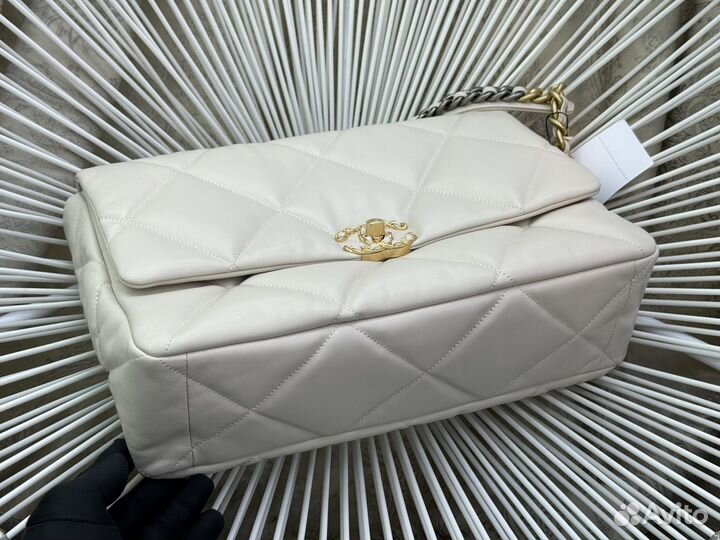 Сумка Chanel 19 Maxi