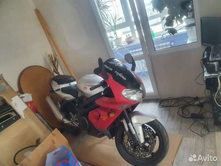 Aprilia sl1000 falco