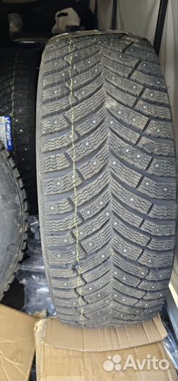 Michelin X-Ice North 4 235/55 R19