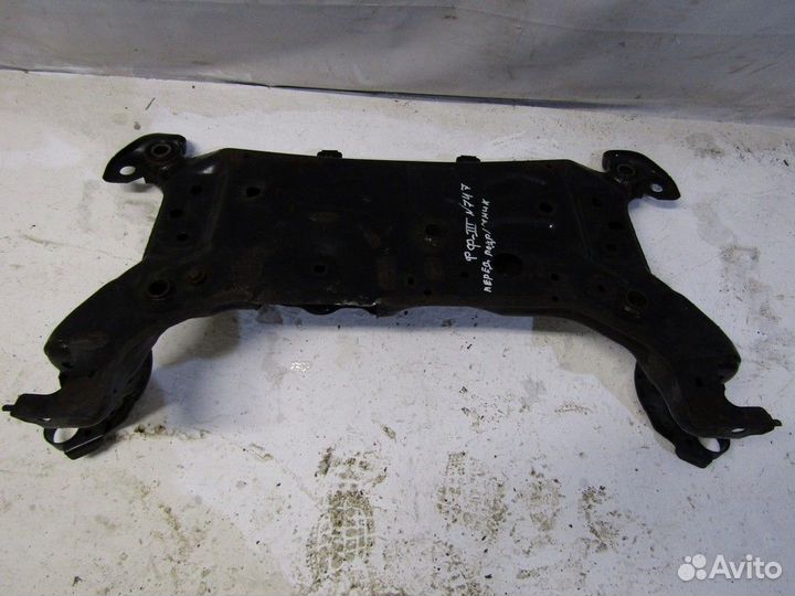 Балка подмоторная Focus III 2011