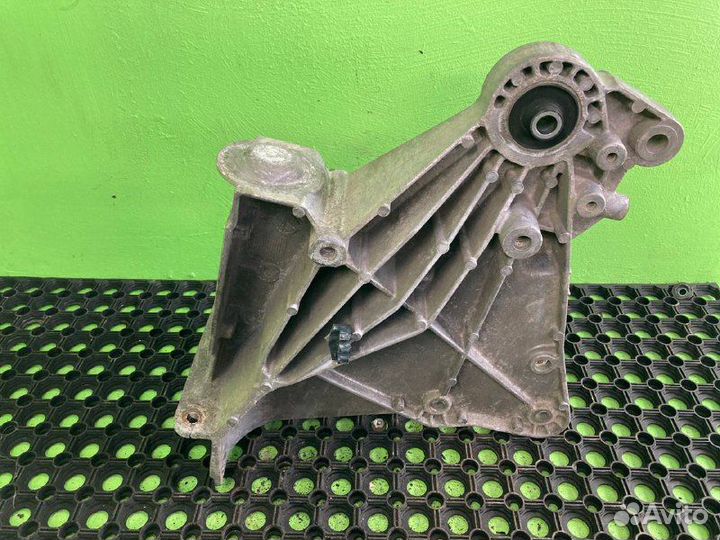 Кронштейн RVI premium