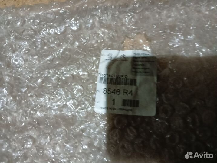 Молдинг двери задней правой Citroen Berlingo 2