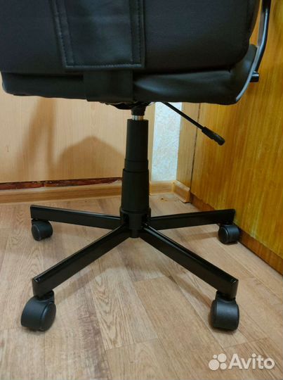 Игровой компьютерный стул