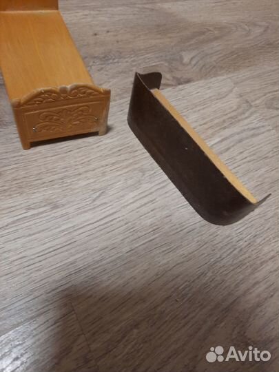 Кукольная кроватка и диван