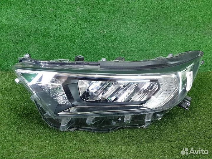 Фара левая Toyota RAV4