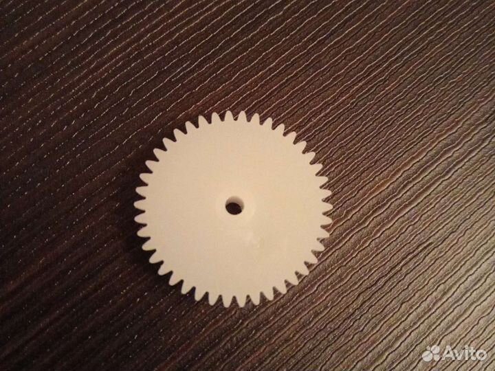Пластиковая шестерня 42102B. 42+10 зубьев