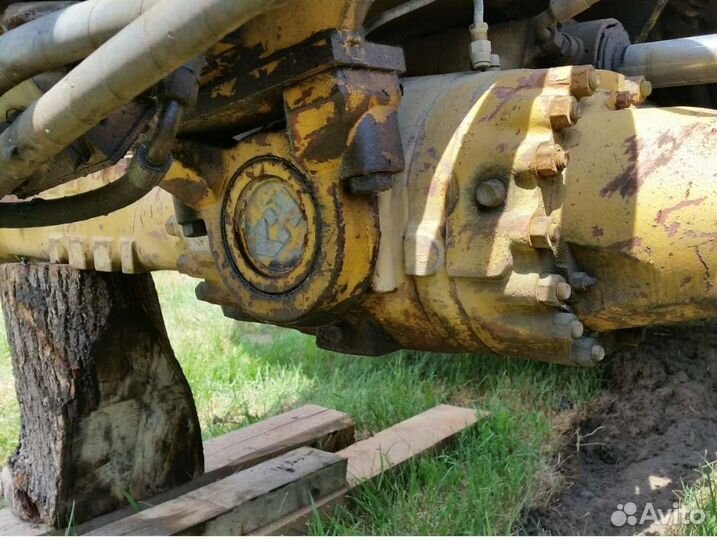 Погрузчик caterpillar TH 62 63 83 мост опора