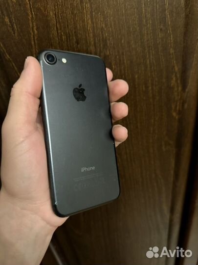 iPhone 7, 32 ГБ